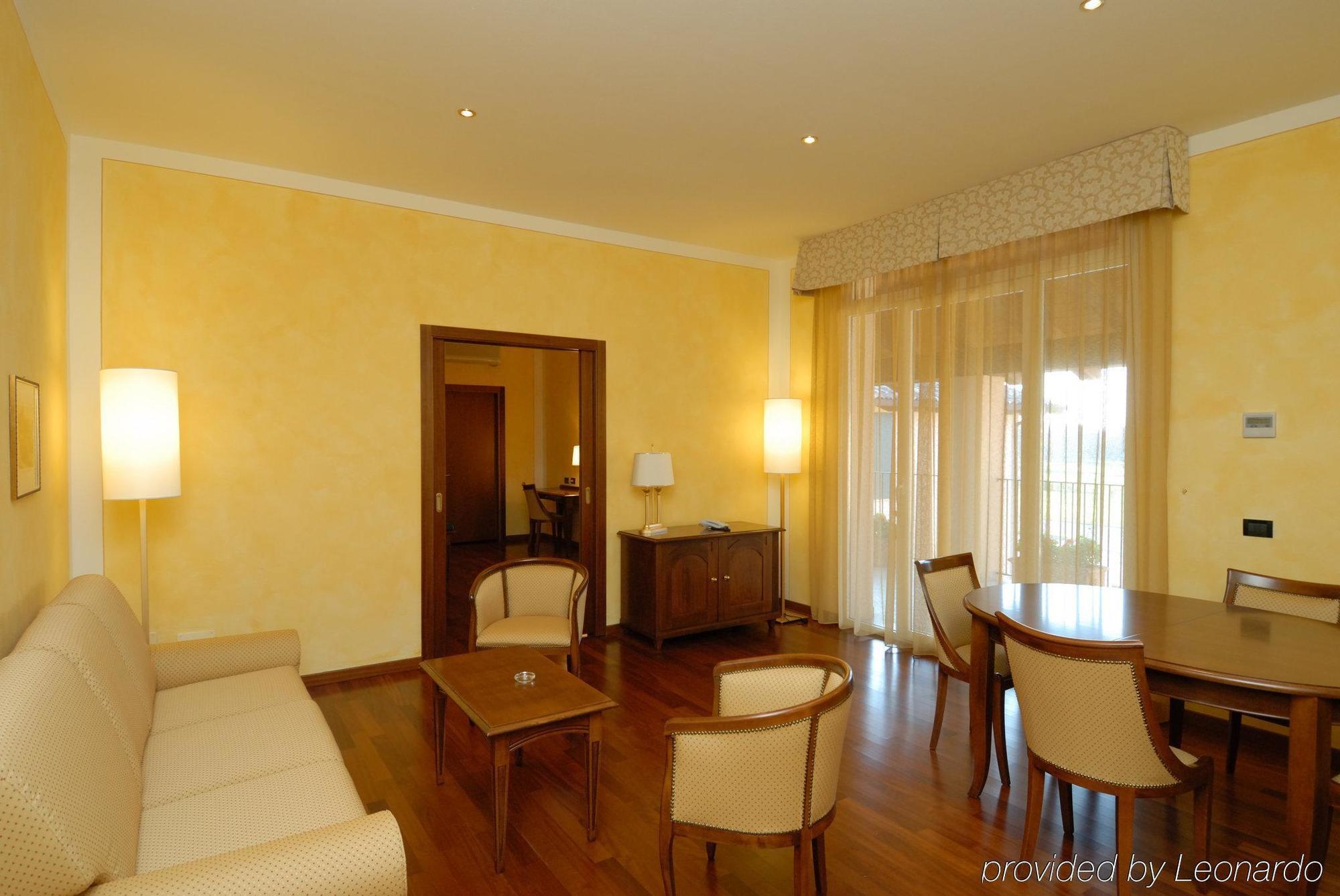 Hotel Conteverde Montecchio Emilia Room photo